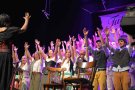 Èxit total de l'estrena de l'espectacle de Tutti Veus, Taverna de cançons