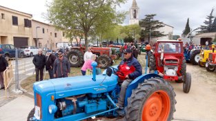 Més de 9.000 visitants el primer dia de la Fira de Primavera de Campllong