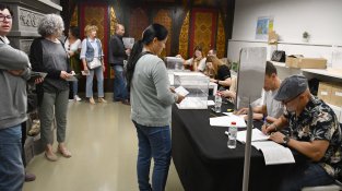 La jornada electoral comença amb normalitat