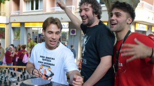 Els discjòqueis de Cassà han posat el colofó musical al correbars