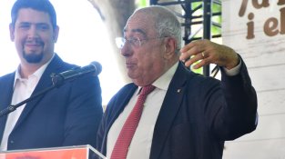 Joaquim Nadal, amb l'alcalde Pau Presas, en la inauguració de la Fira