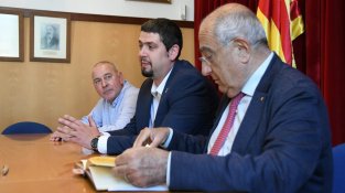 El conseller ha visitat la casa de la vila, Can Nadal, que havia estat residència familiar dels seus avis