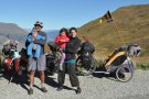 La volta al món en bicicleta explicada a Cassà pels seus protagonistes