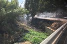 Sufoquen un petit incendi en un camp darrere els pisos Capri / Corfú