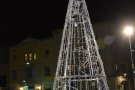 Ja hi ha l'arbre de Nadal a la plaça de la Coma