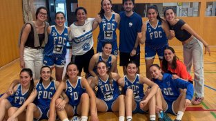 L'equip sènior femení després de guanyar al Calella