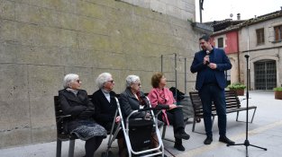 L'alcalde, Pau Presas, ha agraït la col·laboració de les filles de Joan Gener