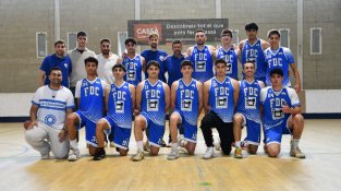 L'equip sènior masculí del Foment, abans del darrer partit de lliga
