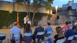 L'alcalde de Cassà, durant l'acte de can Trinxeria