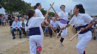 Ball de bastons a càrrec de l'Esbart Dansaire de Cassà