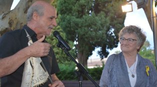 Diversos moments del liurament del banderí