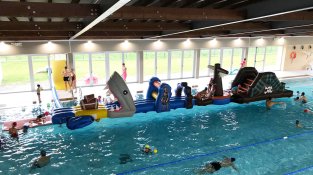 Activitats per la marató  a la piscina coberta