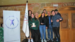La colla Estels recull el trofeu