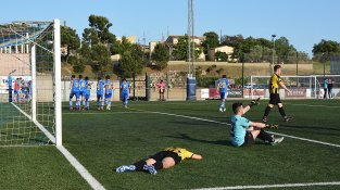 El Cassà B goleja el Palafolls però no pot evitar el descens