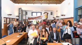 Imatge de la sala de plens abans de l'inici de la sessió