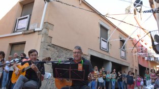 Els carrers de Cassà es vesteixen de música