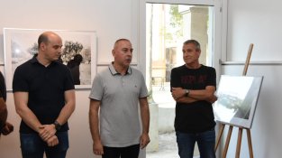 Inauguració de l'exposició de fotografies de Josep Vilallonga