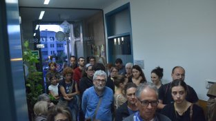 El públic ha seguit la sessió des de fora la sala