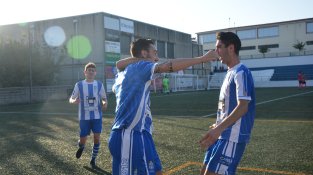 Primera victòria -i amb golejada- del Cassà 