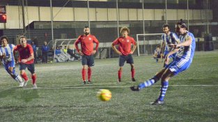 Sergi Massegur ha establert l'empat a dos en transformar un penal