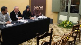 Amb un record als  polítics absents s'ha inaugura la quarta edició del Càntut