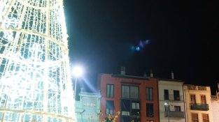Dierents regidors han assistit aquest vespre a l'acte d'encesa dels llums de Nadal