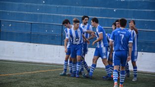 Els jugadors del Cassà celebren el triomf