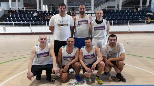 Equip blanc masculí