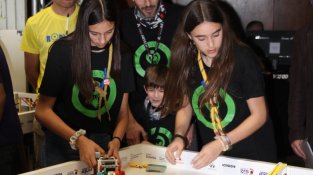 Un equip de robòtica de La Salle Cassà premiat a la FLL Girona