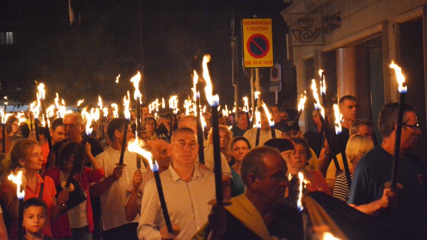 El dia 10 al vespre, setena marxa de torxes per la independència