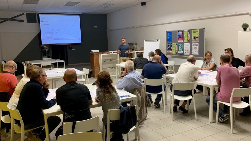 La sessió es va celebrar dimarts al vespre a la Sala l'Escorxador