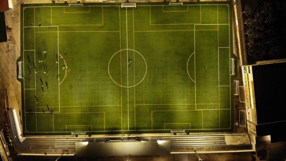 L’Ajuntament adjudica el canvi de la gespa artificial a l’empresa FieldTurf Poligras