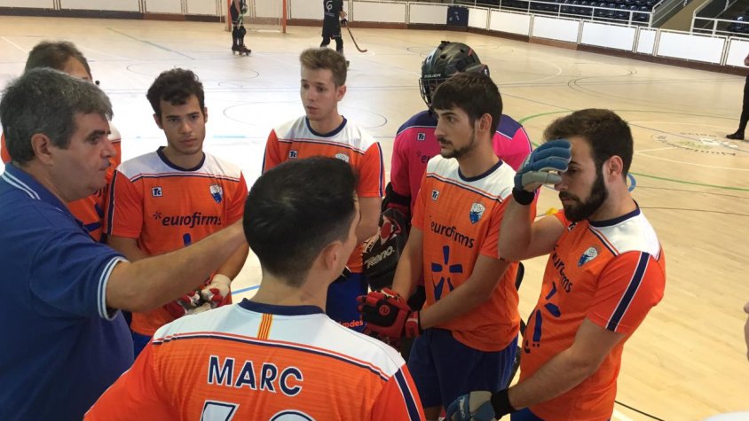 L'equip de 2a Catalana, moments abans de començar el partit.