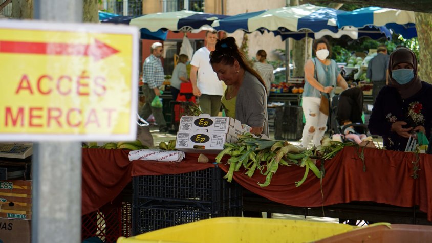Dimecres torna el mercat de roba a Cassà