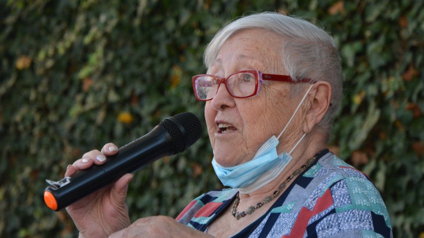 M. Dolors Godoy, autora del llibre Versant sentiments, durant la seva intervenció en la presentació d'aquest migdia