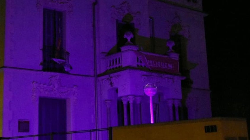 L'Ajuntament s'il·lumina de lila pel dia internacional del naixement prematur
