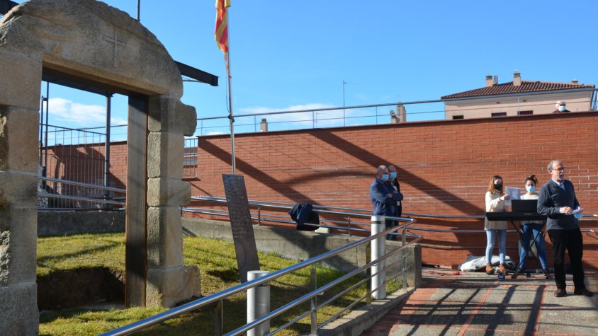Inaugurada la portalada de l'antic hospital, restaurada a la Residència Geriàtrica