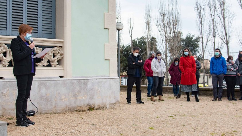 La regidora Núria Salvans en l'acte d'aquest m,igdia