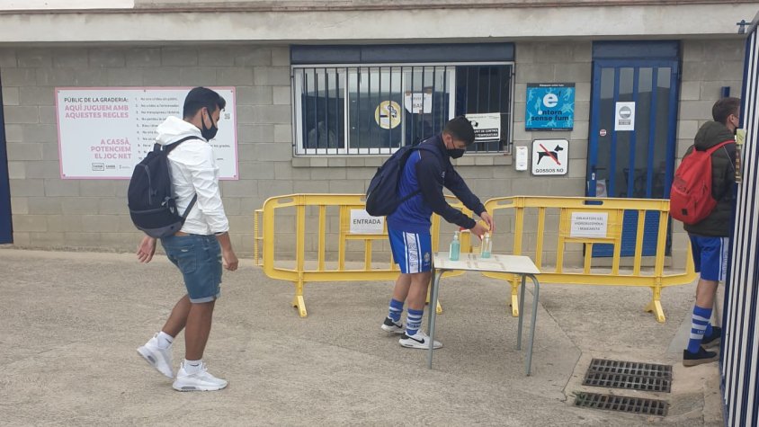 Mesures de protecció sanitària per entrar al camp del Cassà