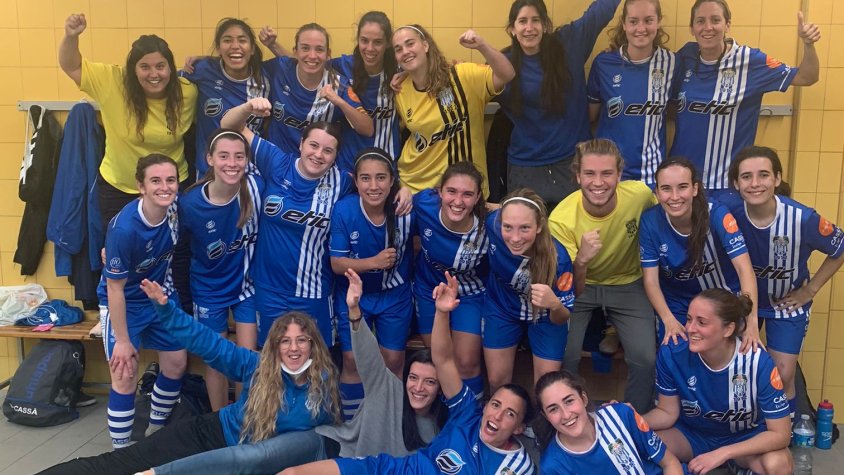 El sènior femení celebra el triomf sobre el Santa Eugènia