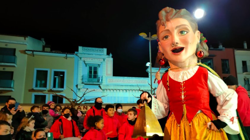 Diversos moments de la inauguració de l'enllumenat amb la Trinxeta.