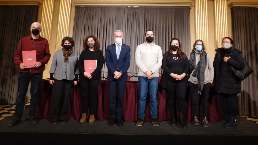 Dos moments de la presentació de la campanya
