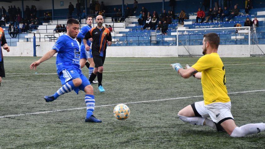 Biel Gasca ha aprofitat un mal rebuig del porter per fer el 3-1 en aquesta jugada