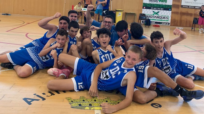 Celebrant el títol