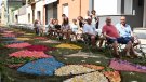 Els veïns encatifen el carrer Catalunya 