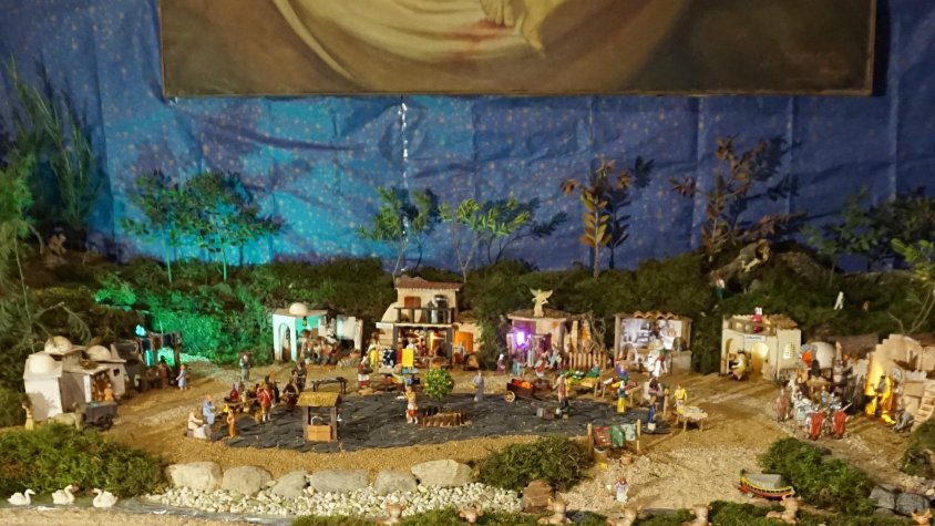 Torna, ampliat, el pessebre de l'Església de Cassà