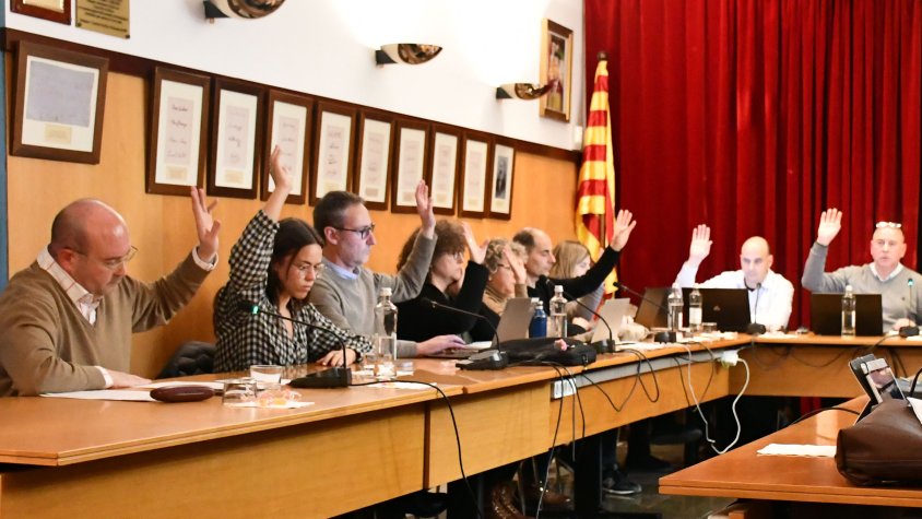 L'equip de govern format per JxC i el PSC, en un ple municipal