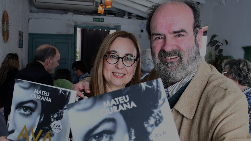 Mateu Ciurana i Marta Puig, en la presentació de la novel·la