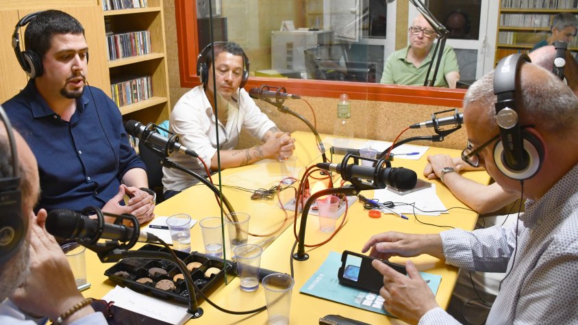 Pau Presas, a l'esquerra, i Robert Mundet, a la dreta, han arribat a un acord per al govern de Cassà dels pròxims quatre anys