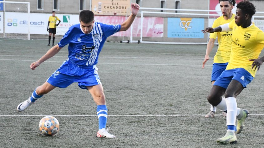 Marc Simon ha marcat quatre dels cinc gols del Cassà B